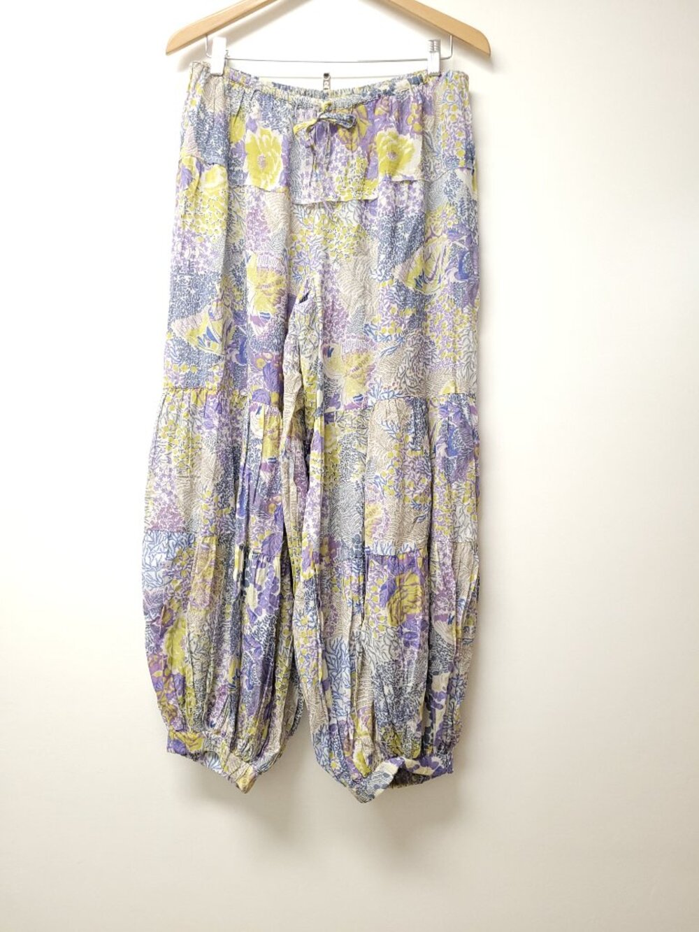 Anthropologie Balloon Pants Mutilcolor Size S